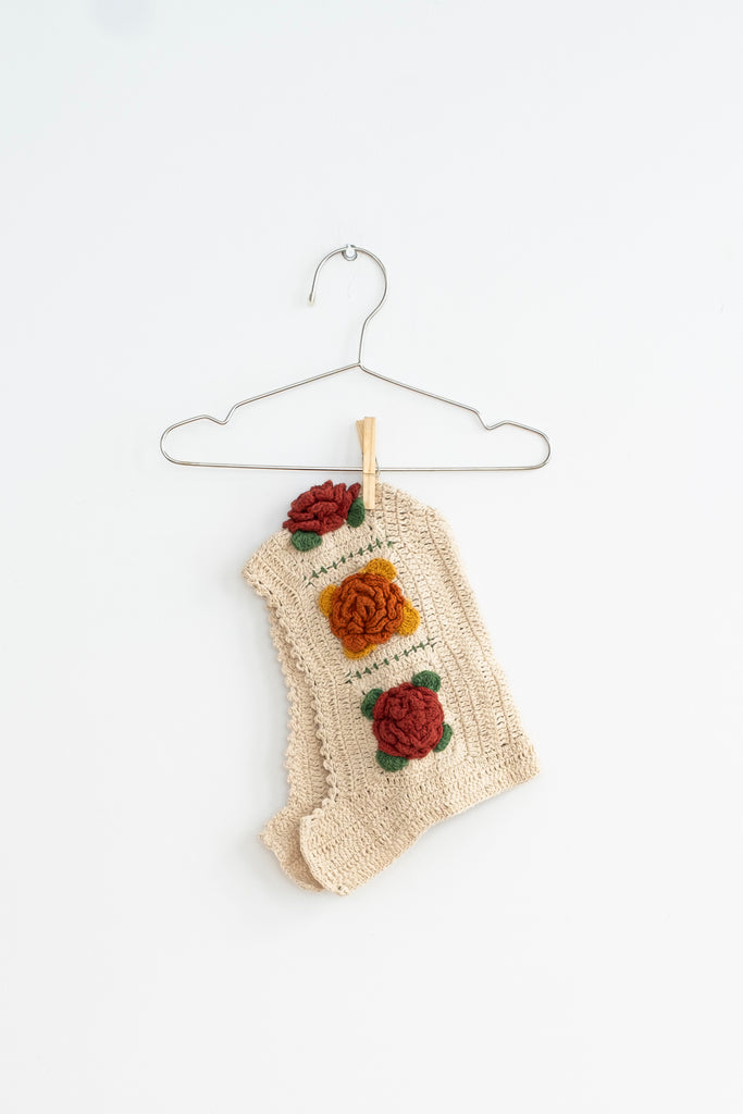 FISH & KIDS FALL 2026 KNITTED FLOWERS BALACLAVA HAT