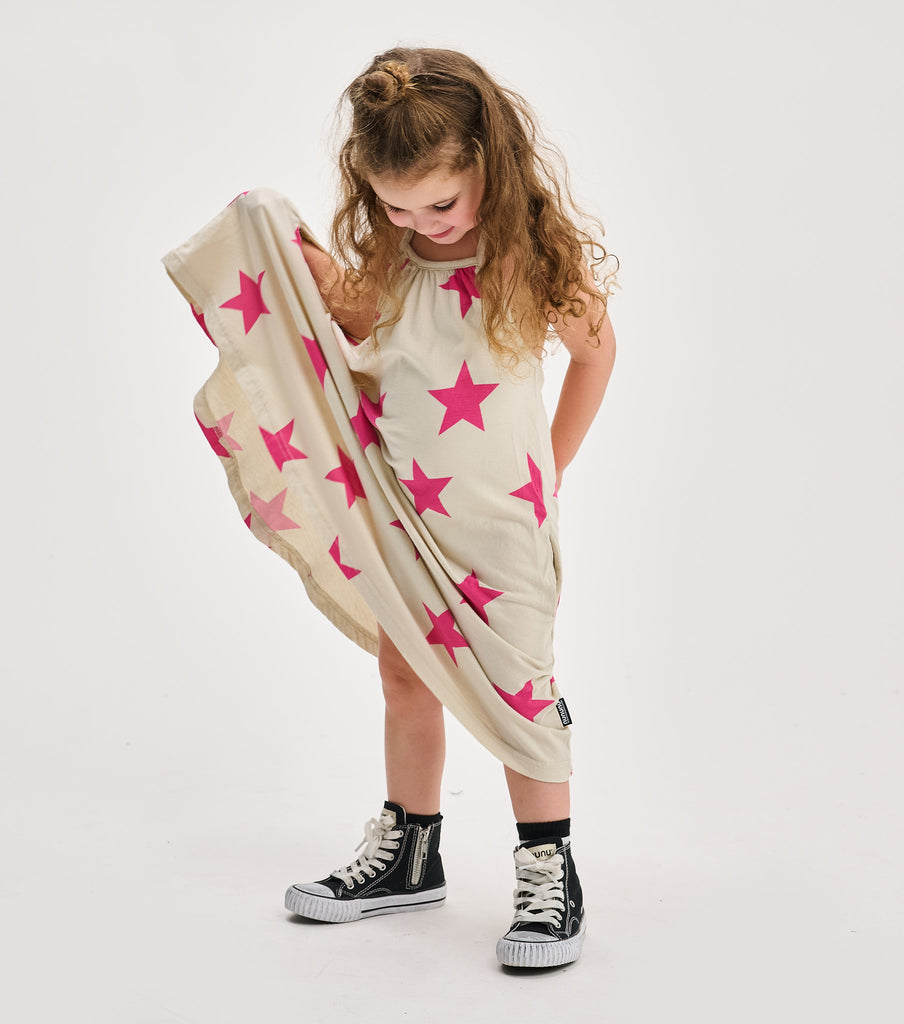 NUNUNU SS25 STAR COLLAR DRESS in Natural with Pink Stars