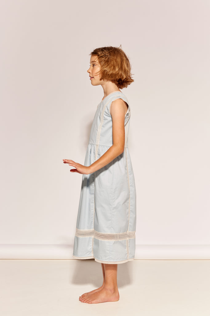 THE MIDDLE DAUGHTER SS26 "AN ENGLISH COMPLEXION" SERENITY Dress in Fountain Blue