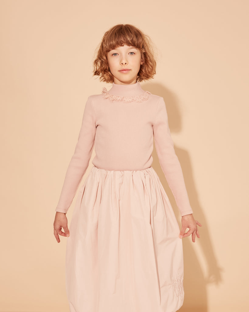 THE MIDDLE DAUGHTER FW25 THE DEVIL IS IN THE DETAIL TOP in Cats Pink Tongue