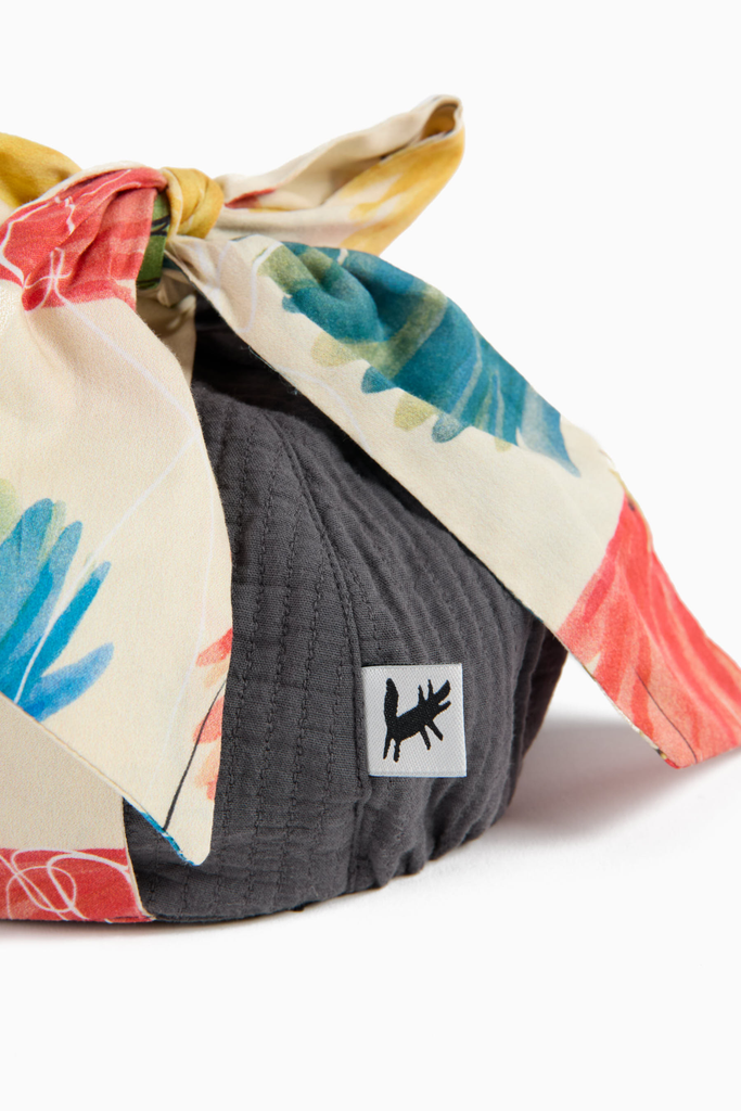 WOLF AND RITA 'The Invisible Magic Club' IVONE GRAPHITE CAP with BOW