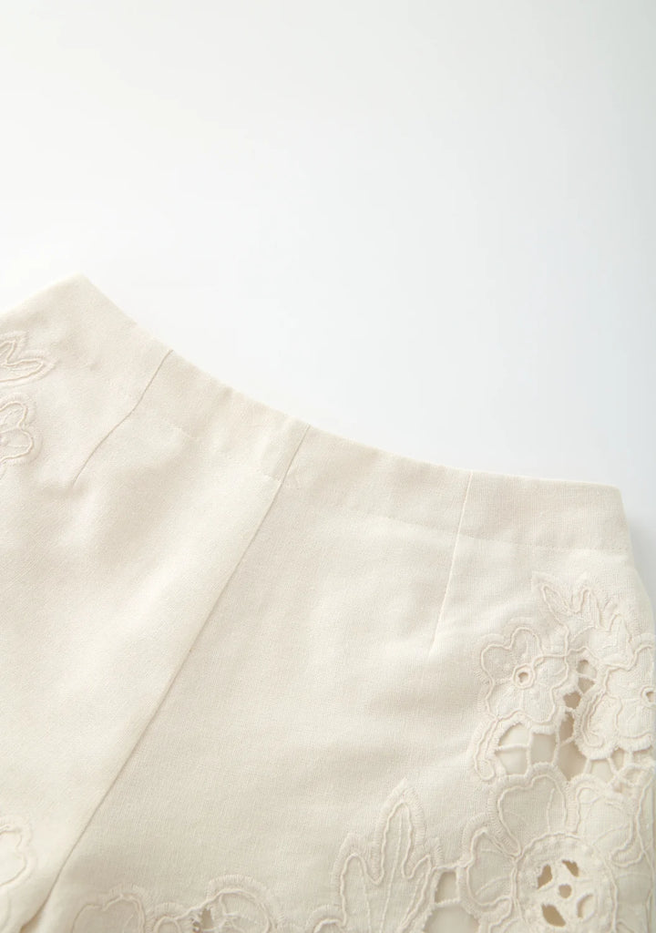 MARLO KIDS Kaitlyn Embroidered Shorts