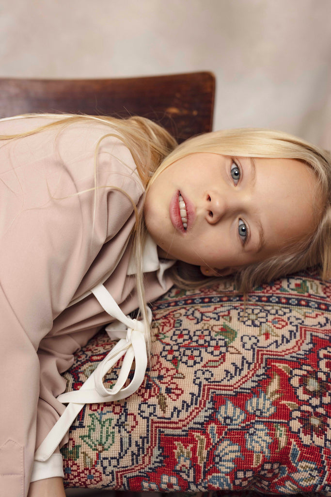 UNLABEL FW26 Glow Shirt with Bows