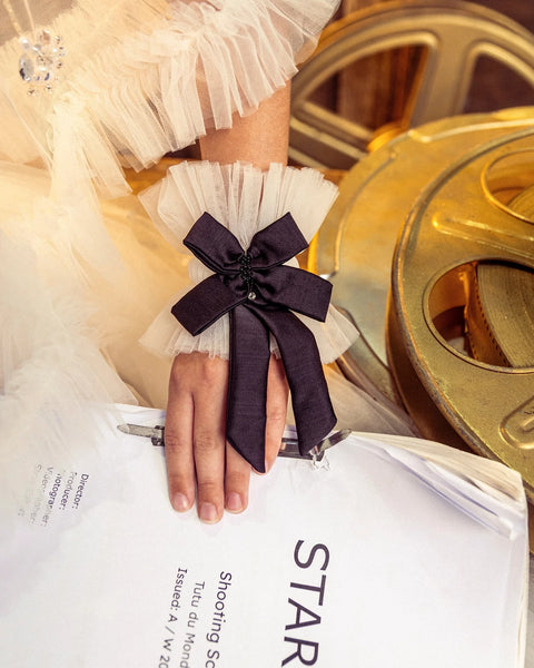 TUTU DU MONDE FALL 2026 BOW DE STAR CUFFS in Milk